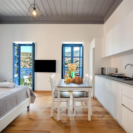 Porto Harani Seaside Apartments Сімі Екстер'єр фото