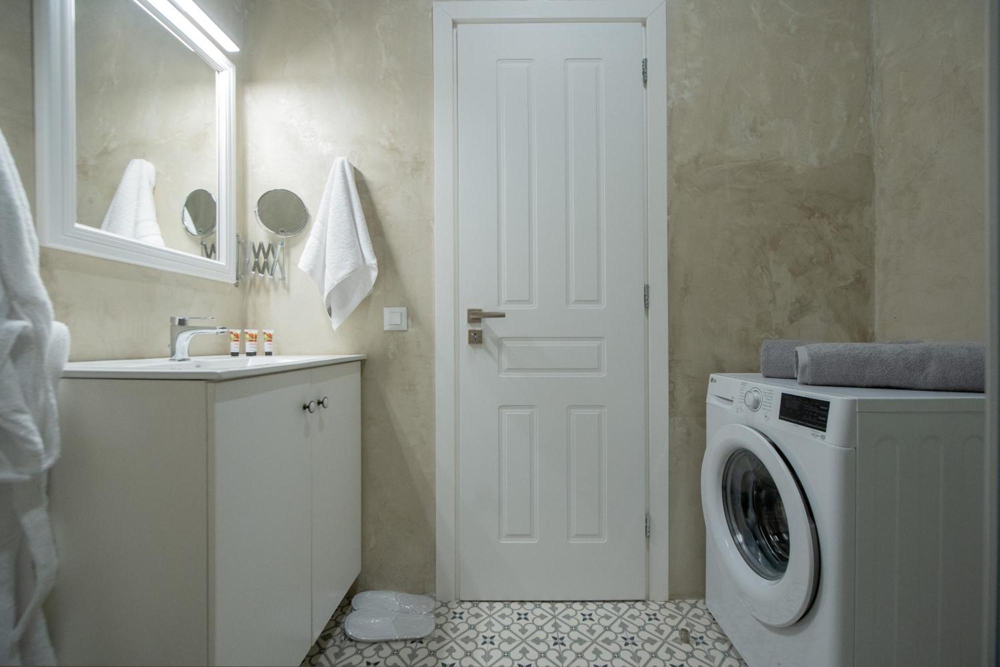 Porto Harani Seaside Apartments Сімі Екстер'єр фото