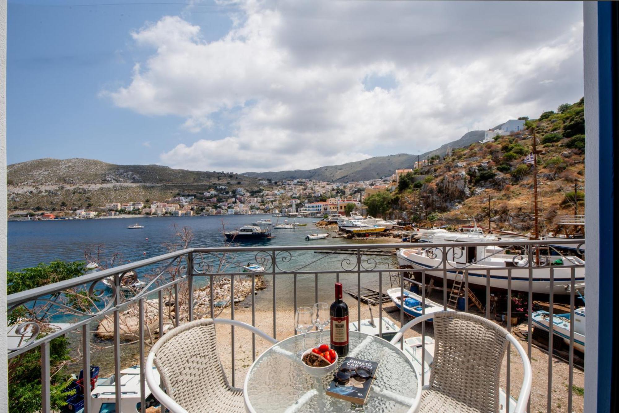 Porto Harani Seaside Apartments Сімі Екстер'єр фото